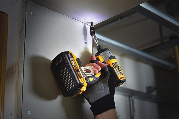 DEWALT DT40518T JUEGO 10PZ PORTAPUNTAS PIVOTANTE – TORSION DE IMPACTO hover